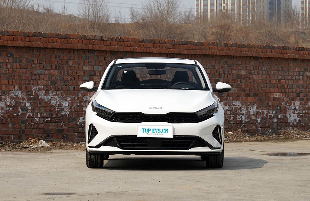 imgi_3_1_3(79) Kia K3– China Export Vehicle | Latest Cars From China - Image 1