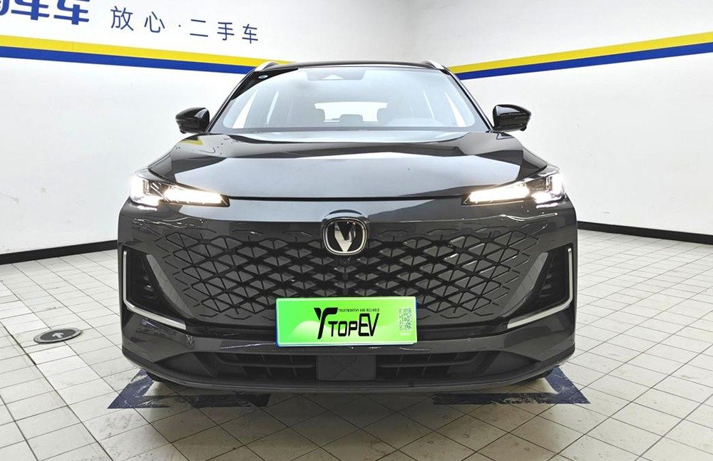 imgi_4_cs 55 1 Changan CS55 PLUS 2026 Model Third Generation 1.5T DCT Premium Version– Ready for Export From China | MPVs From China - Chinese New Energy Car Israel - Image 1